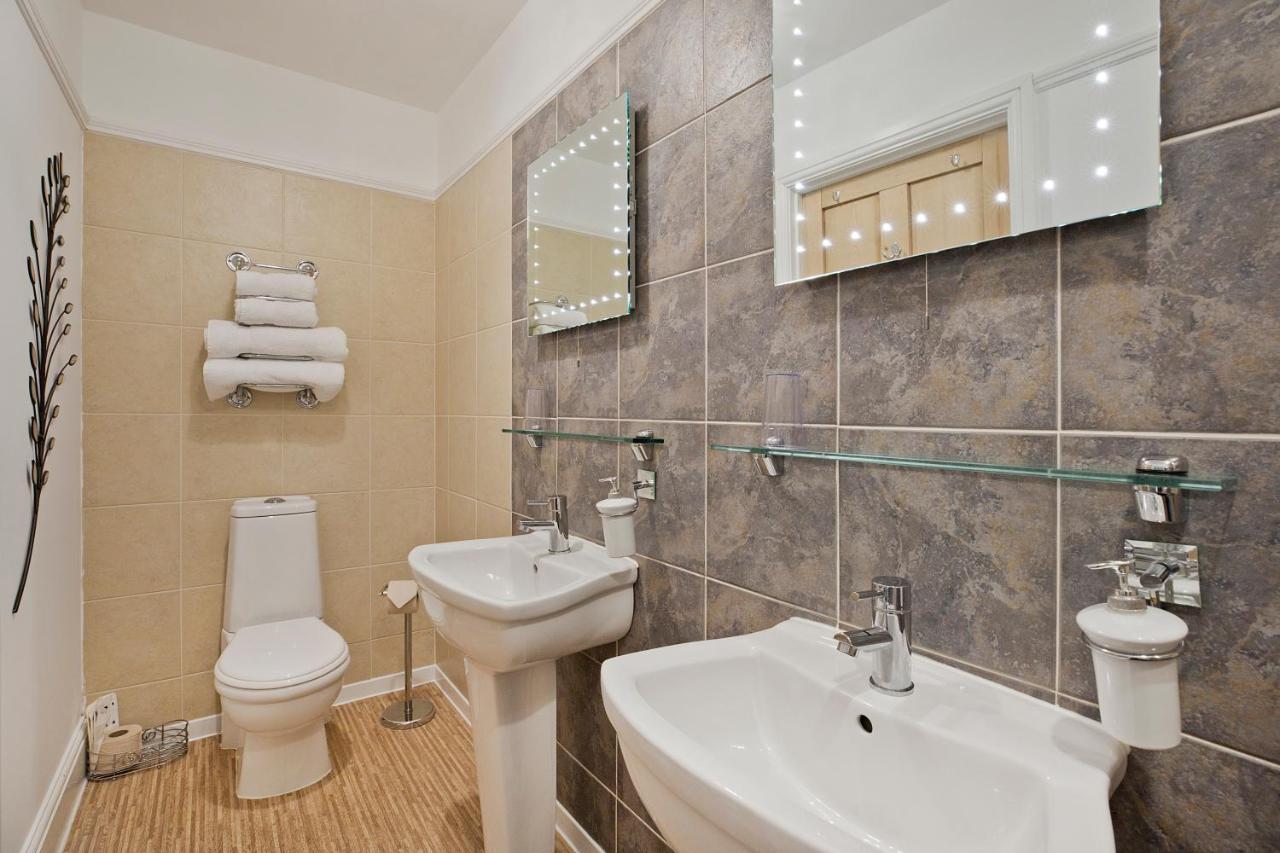 White Rose Guest House Файли Екстериор снимка