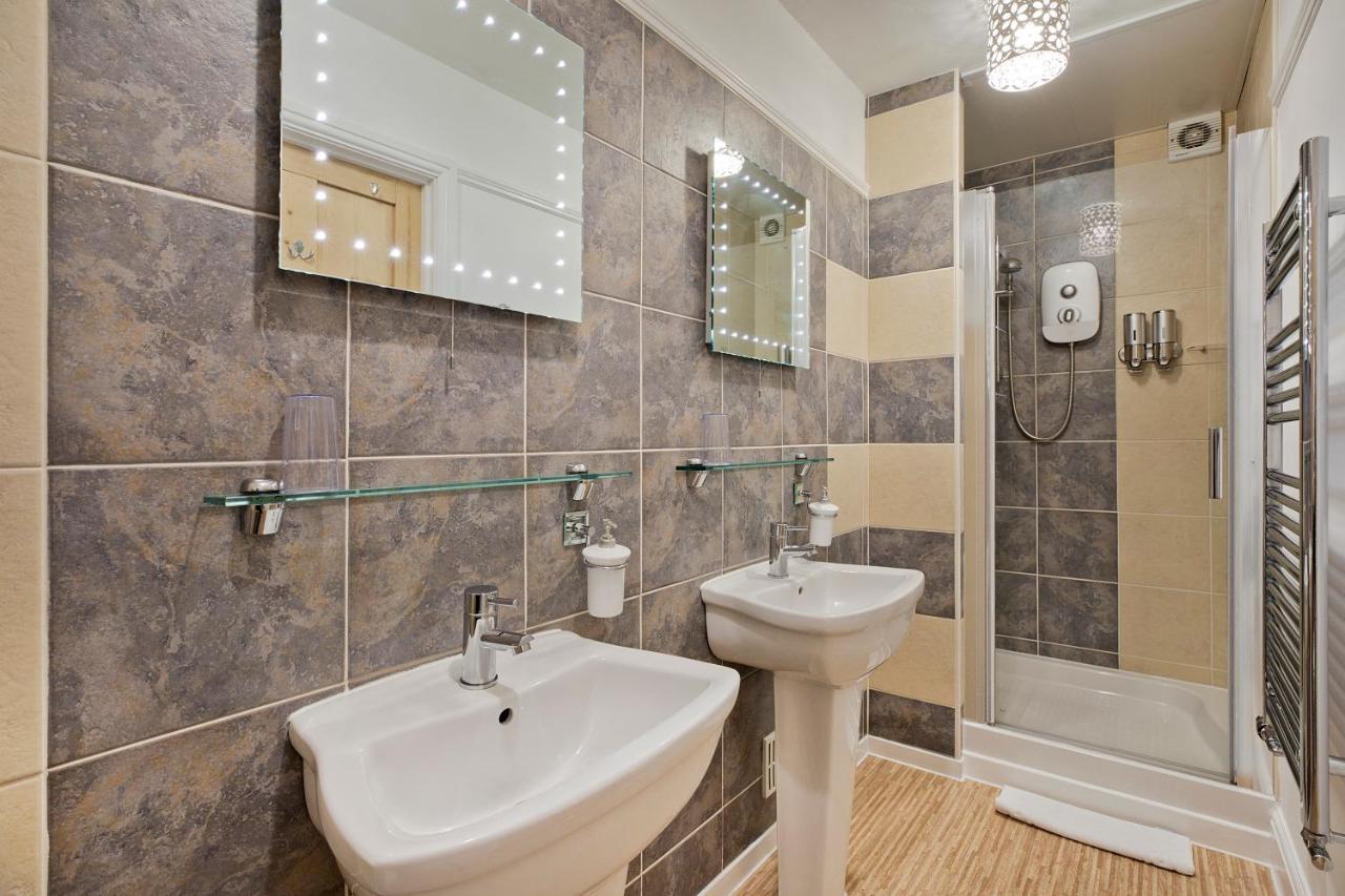 White Rose Guest House Файли Екстериор снимка
