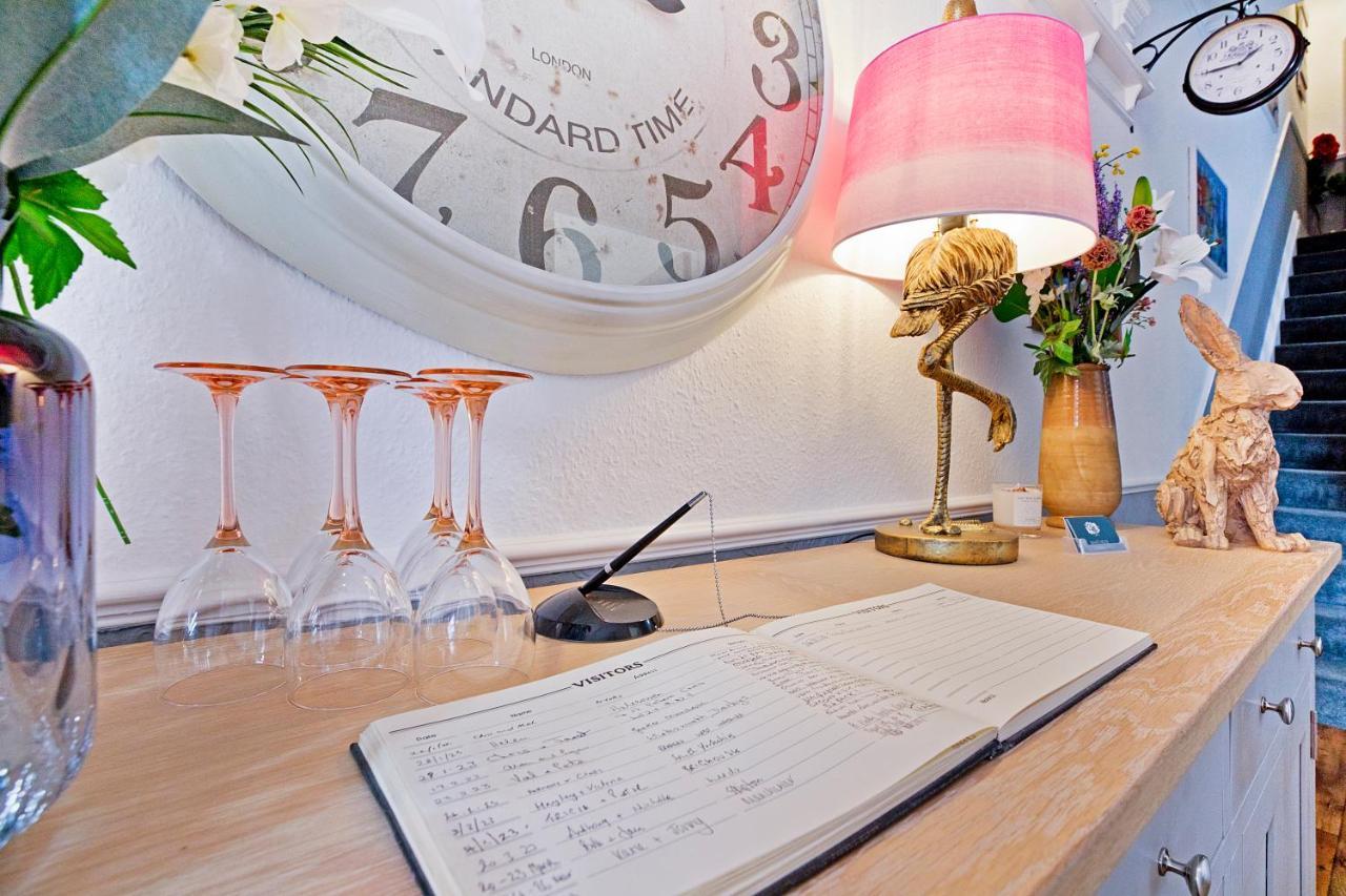 White Rose Guest House Файли Екстериор снимка